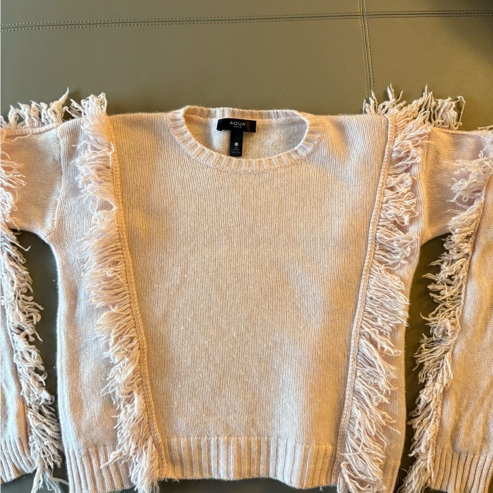 Aqua Girls Pink Cashmere Fringed Pullover Sweater. Size Large (12-14).